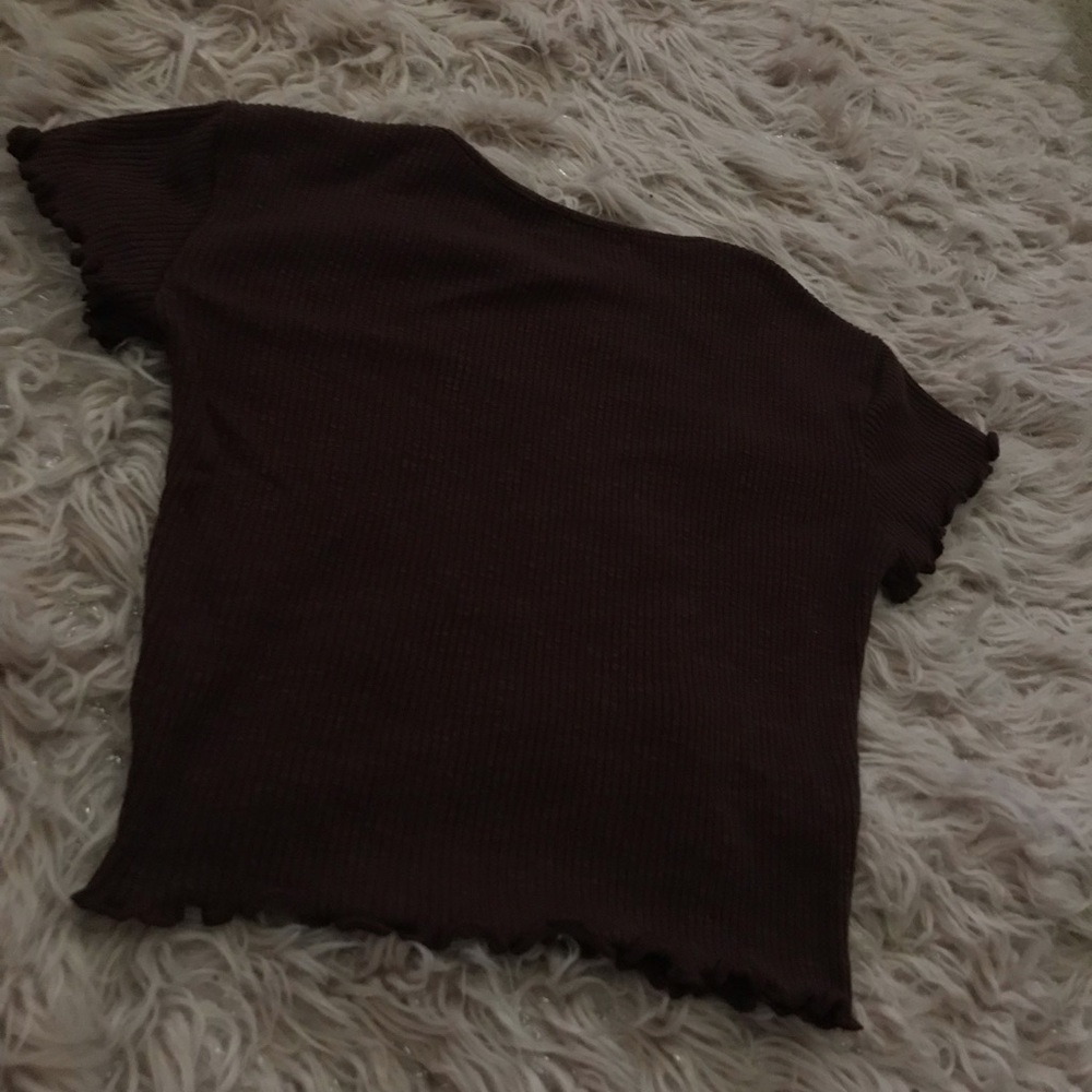 Brown Ruffled Crop Top 🤎 - Picture 5 of 9
